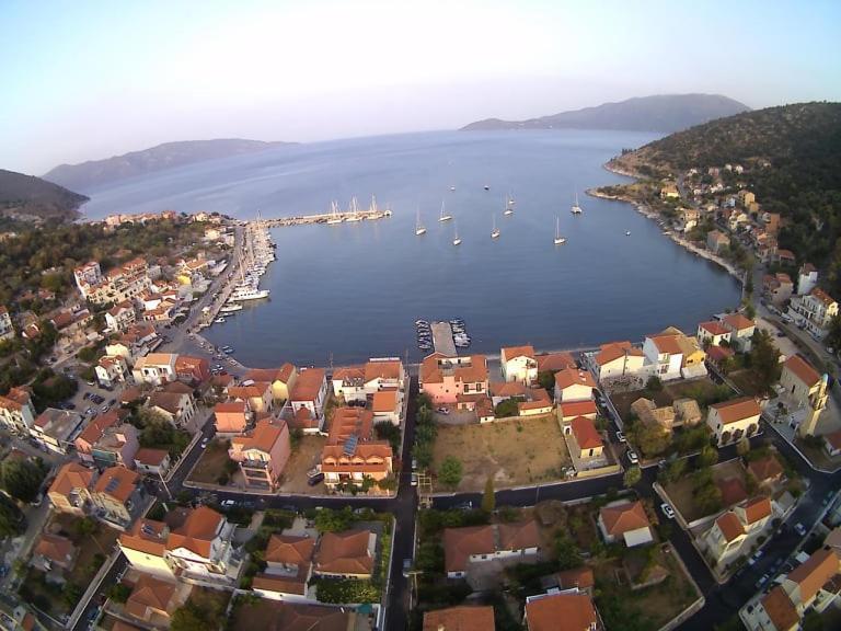 Dionisis Apartments Agia Efimia Exterior photo