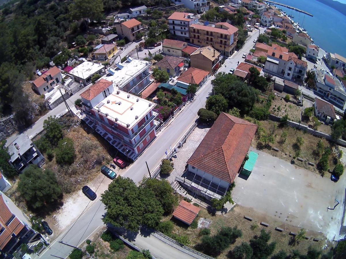 Dionisis Apartments Agia Efimia Exterior photo
