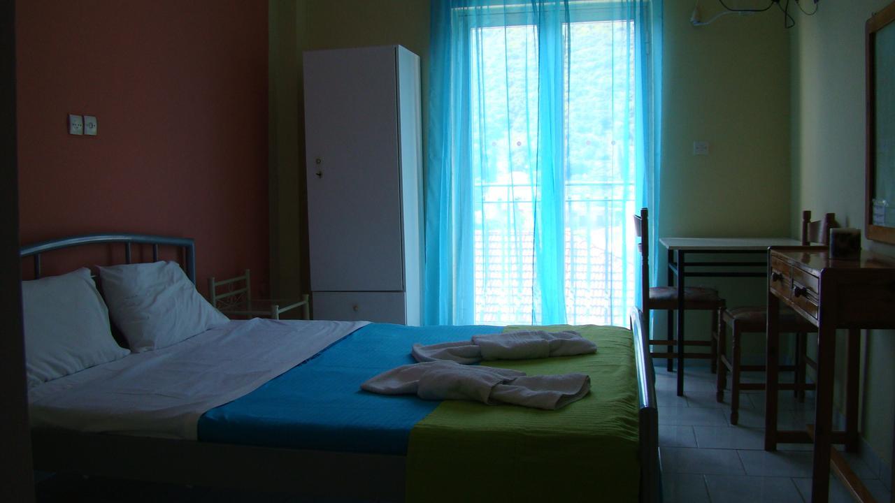 Dionisis Apartments Agia Efimia Exterior photo